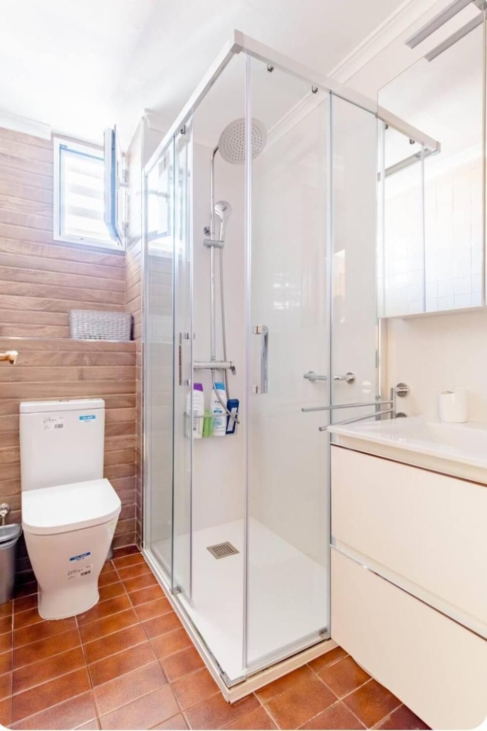 Habitación Triple Con Aire Acondicionado Homestay Valencia